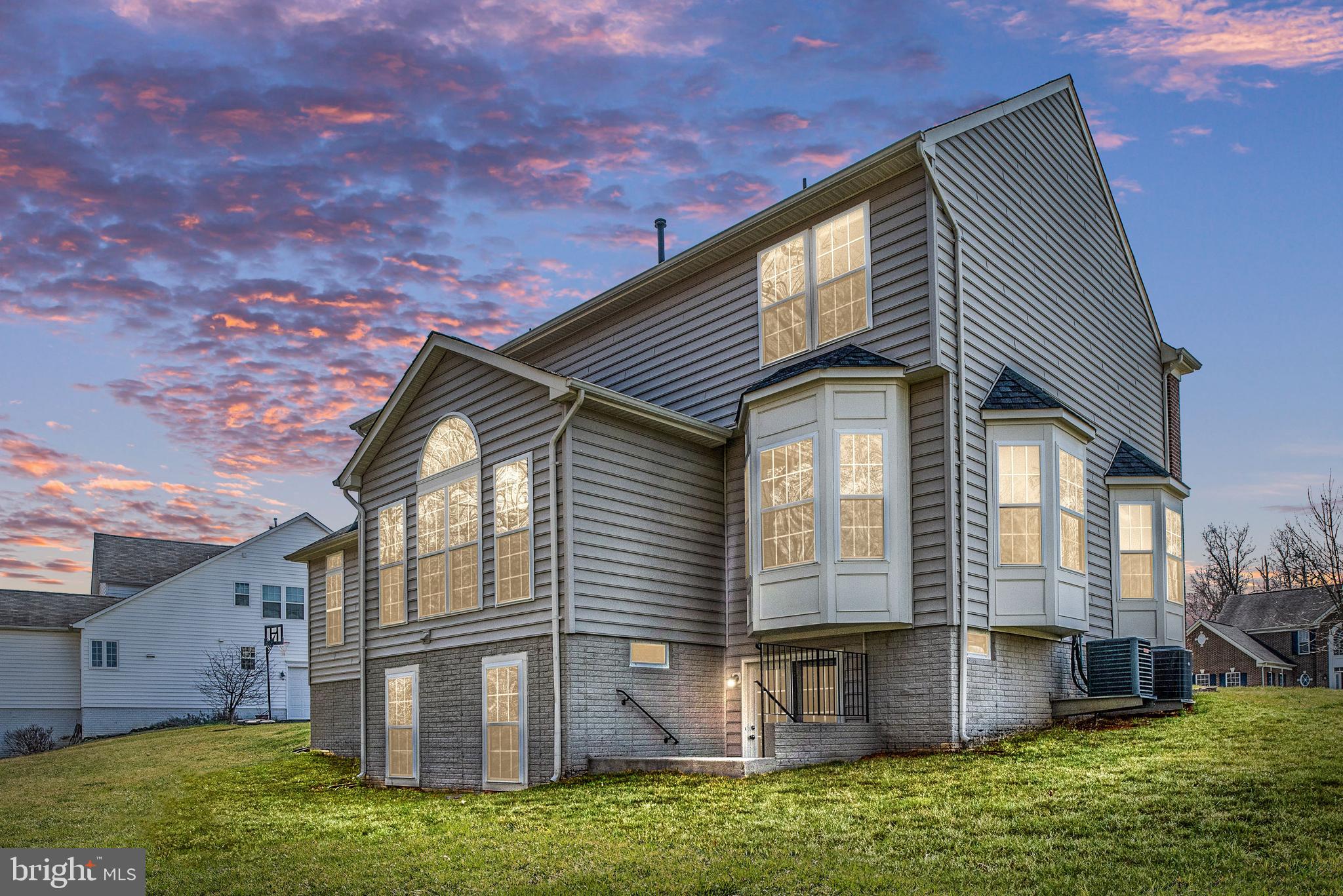 4552 Spring Run Road Warrenton, VA 20187 - Photo 2 of 39 Gallery Image 2