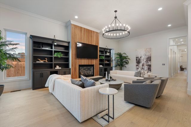 $2,280,000 | 937 South Douglas Avenue, Nashville, TN 37204