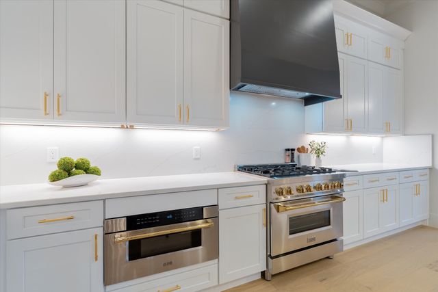 $2,280,000 | 937 South Douglas Avenue, Nashville, TN 37204