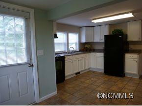 42 Star Ridge Road Canton, NC 28716 - Photo 5 of 11