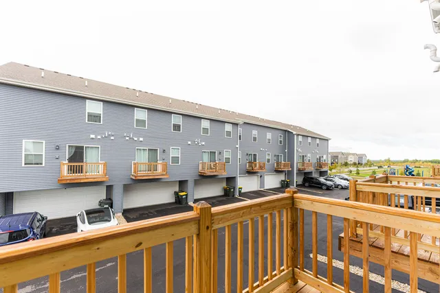 $308,000 | 1053 Briar Gln Court, Hampshire, IL 60140