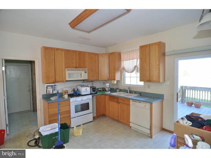 11 Hillside Road Royersford, PA 19468 - Photo 4 of 15 Gallery Image 4