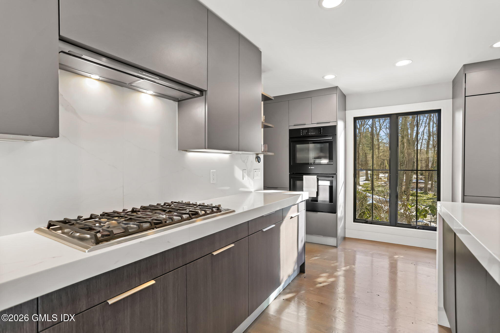 191 North Street Greenwich, CT 06830 - Photo 9 of 40 24-web-or-mls-191-north-st