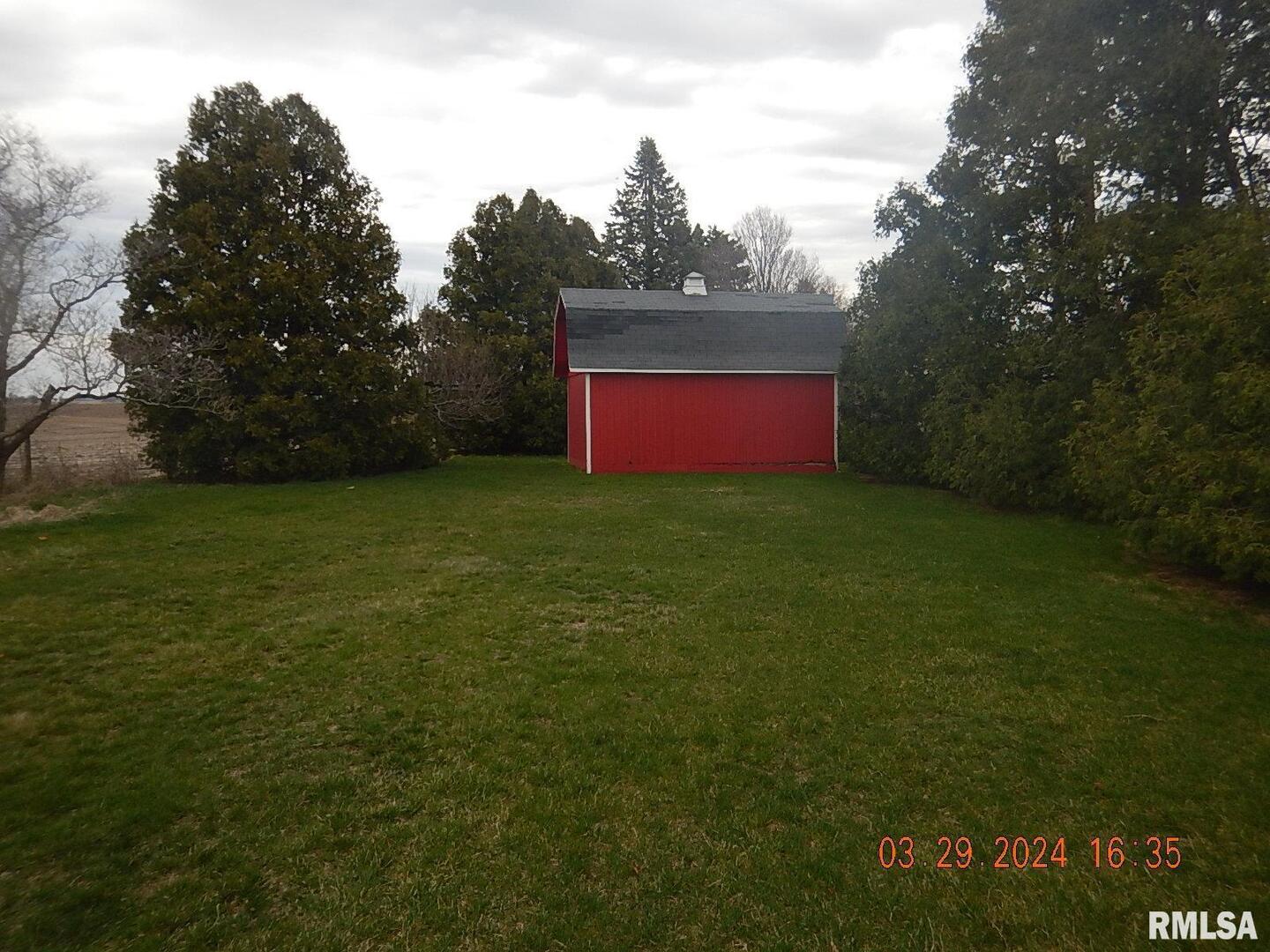 29470 Saxon Road Galva, IL 61434 - Photo 6 of 23 a view of yard with green space