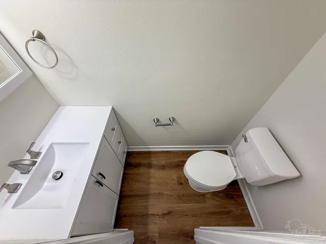 $1,250 | 424 East Burgess Road, Pensacola, FL 32504