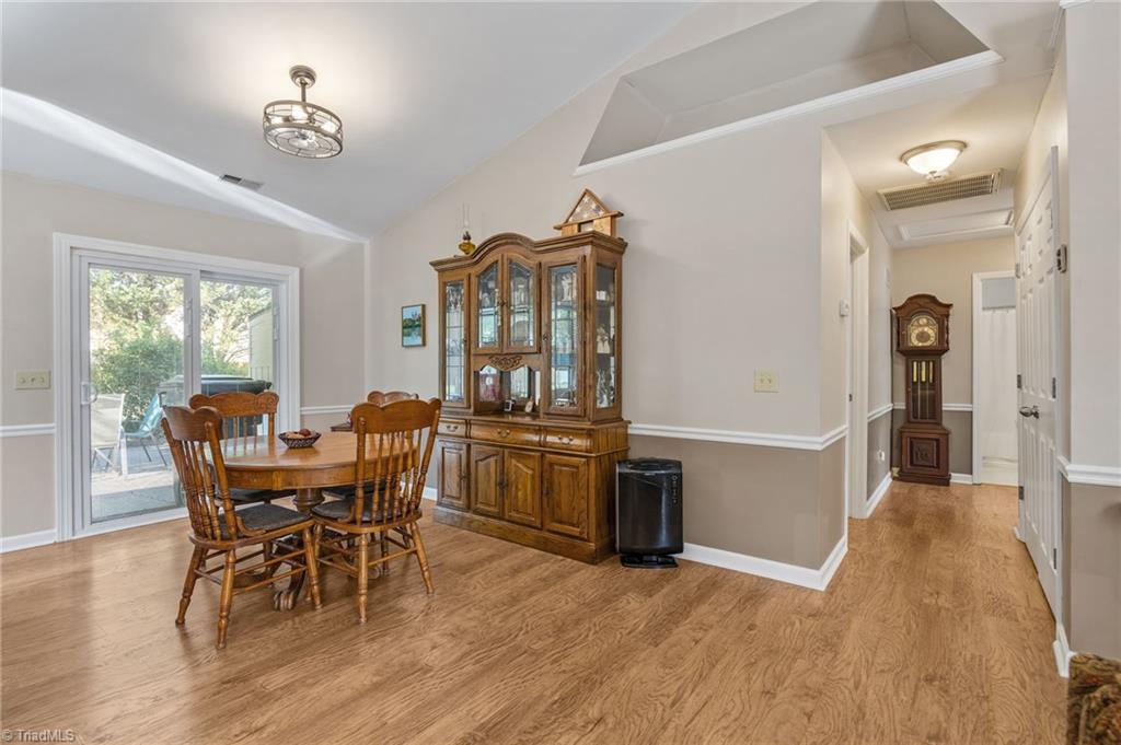 3922 Landover Drive High Point, NC 27265 - Photo 11 of 34