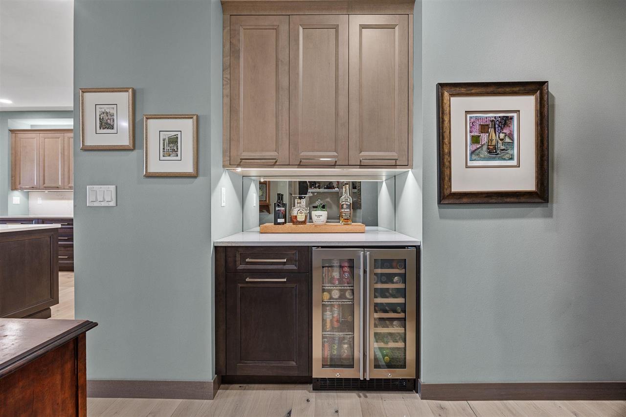 1092 Walnut Avenue, Unit 301 Riverside, IA 52327 - Photo 21 of 37 Gallery Image 21