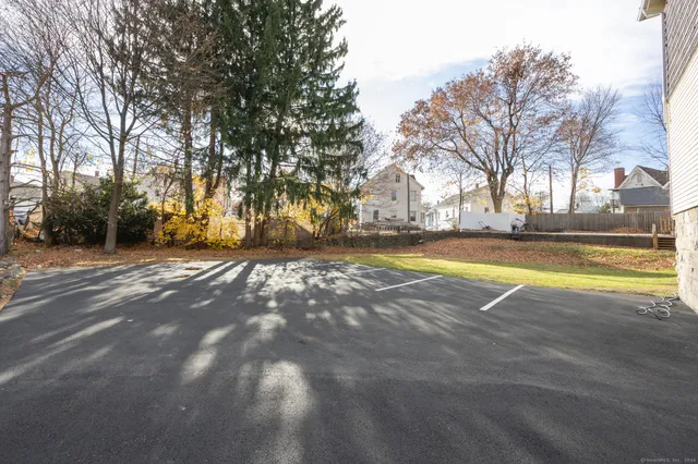 $1,600 | 40 Winthrop Street, Torrington, CT 06790