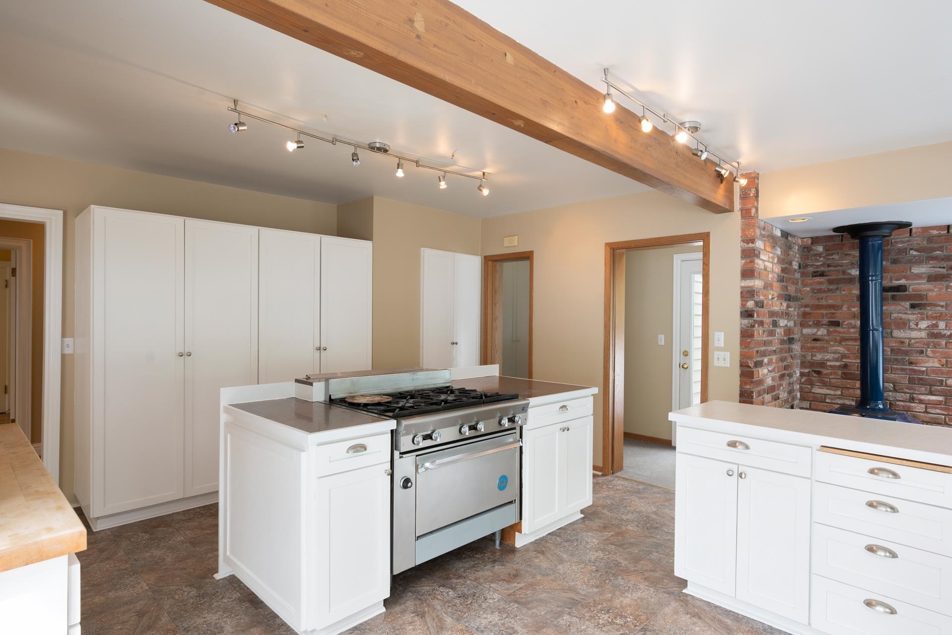 1925 South Syringa Road Spokane, WA 99203 - Photo 14 of 46 Gallery Image 14