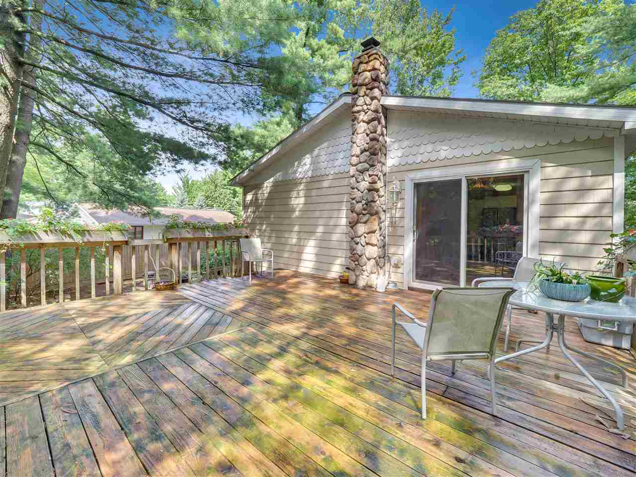 1529 Ridge View Court Traverse City, MI 49686 - Photo 9 of 35 1879551-8.JPG