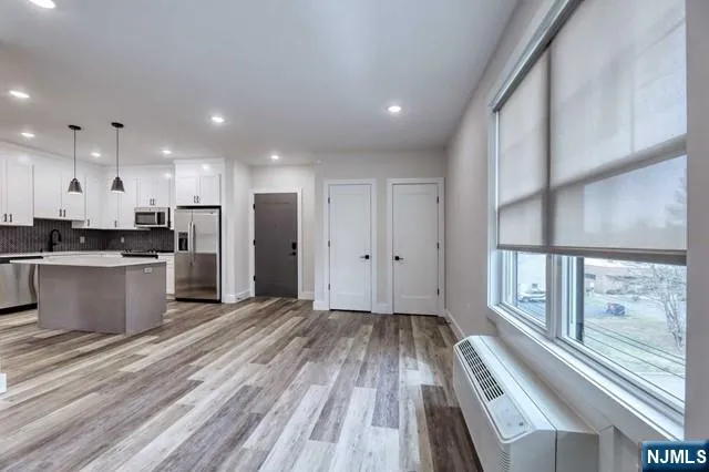 $2,821 | 192 Livingston Street, Unit 201, Northvale, NJ 07647