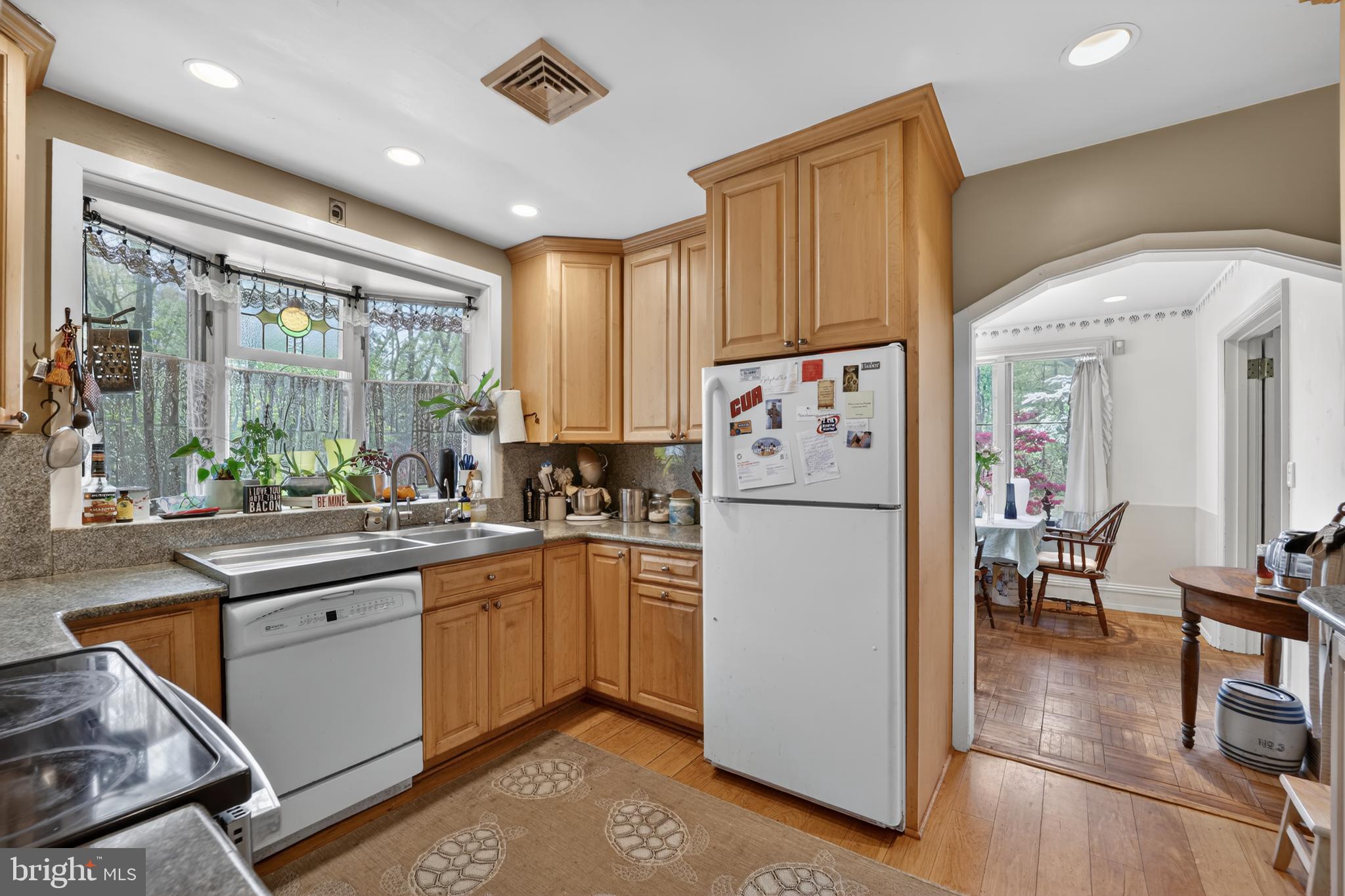 2355 Davidsonville Road Gambrills, MD 21054 - Photo 6 of 27 Kitchen