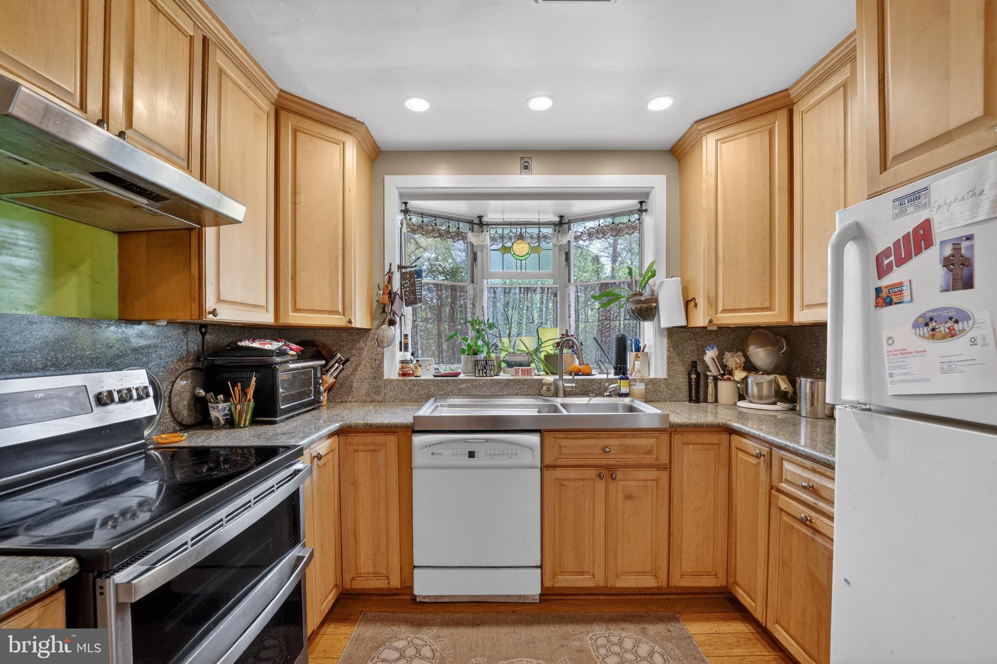2355 Davidsonville Road Gambrills, MD 21054 - Photo 7 of 27 Kitchen