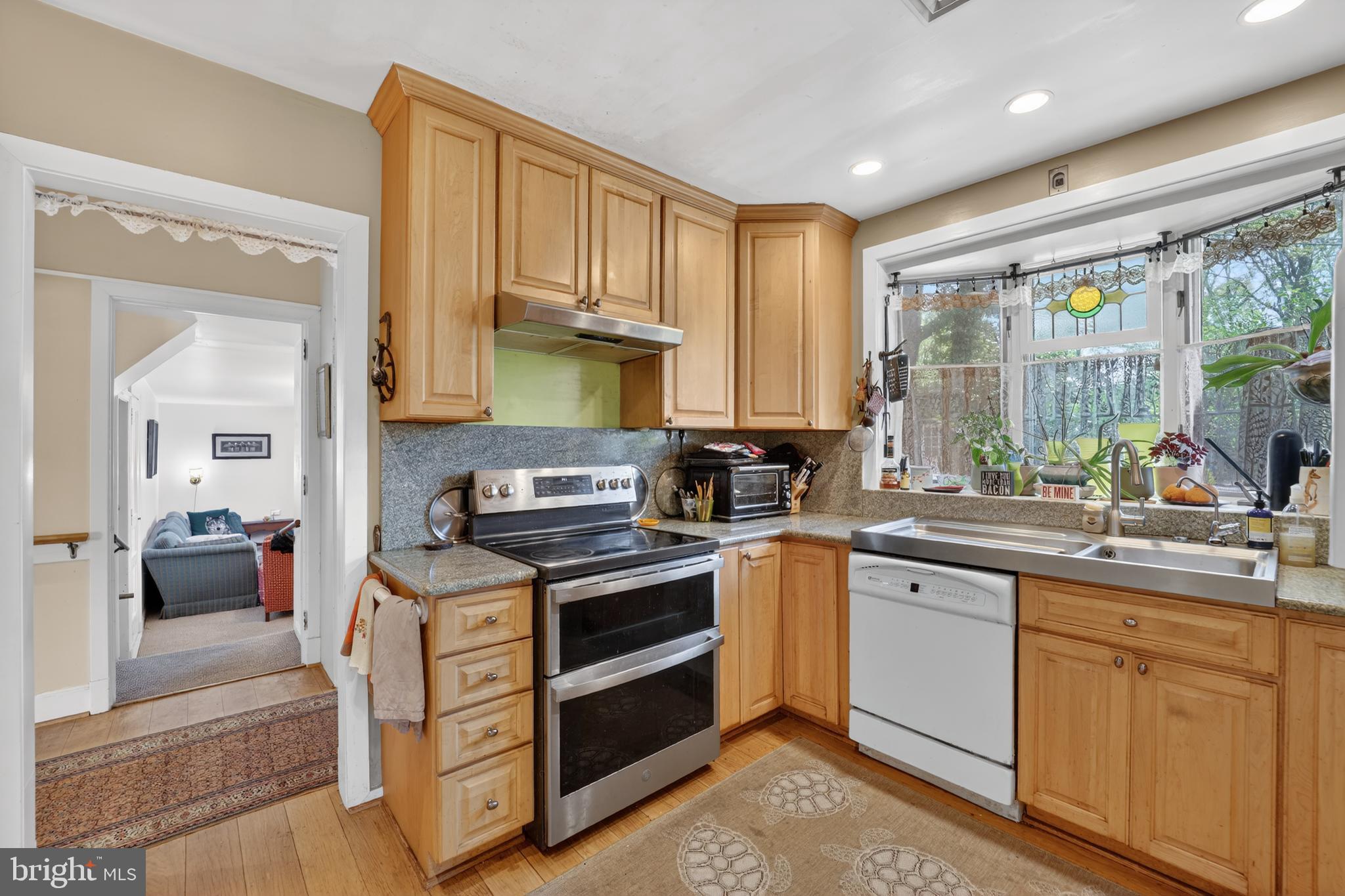 2355 Davidsonville Road Gambrills, MD 21054 - Photo 9 of 27 Kitchen