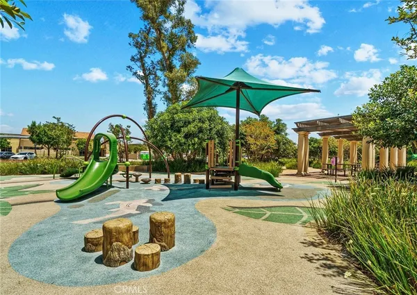 $1,750,000 | 68 Island Coral, Irvine, CA 92620