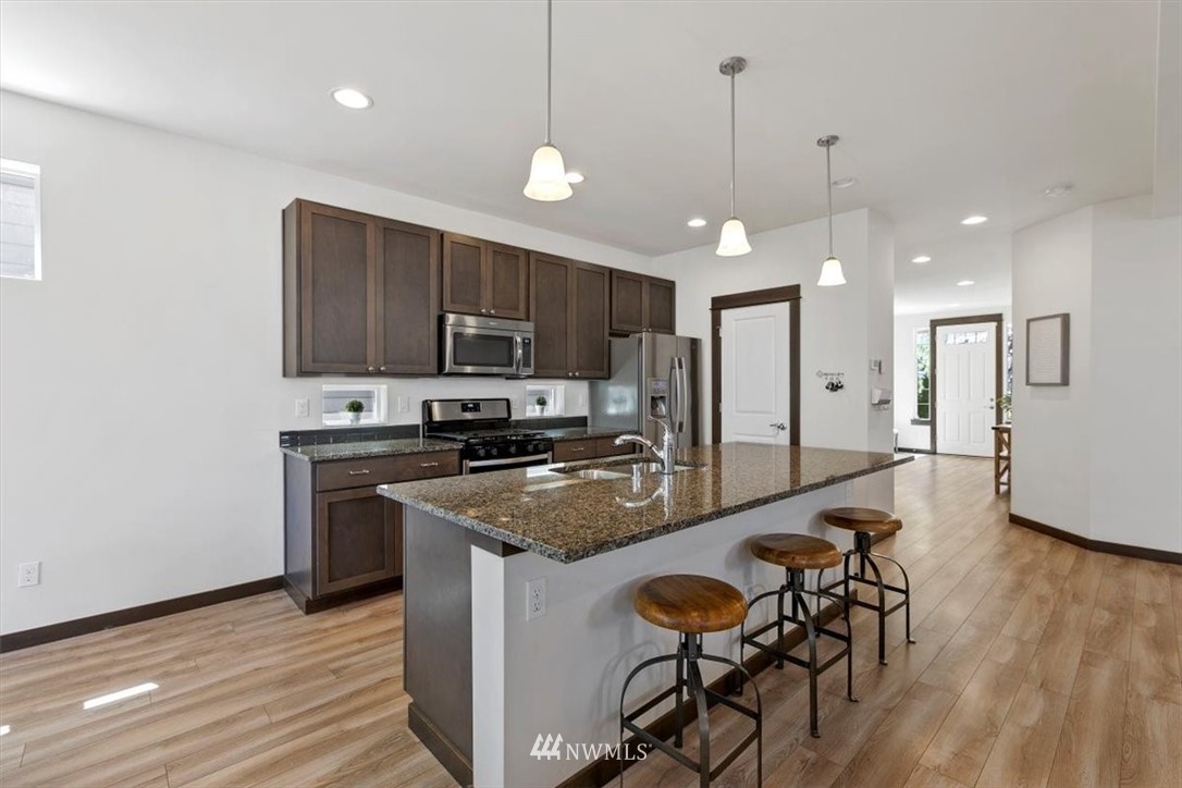17733 3rd Avenue Southeast Bothell, WA 98012 - Photo 9 of 40