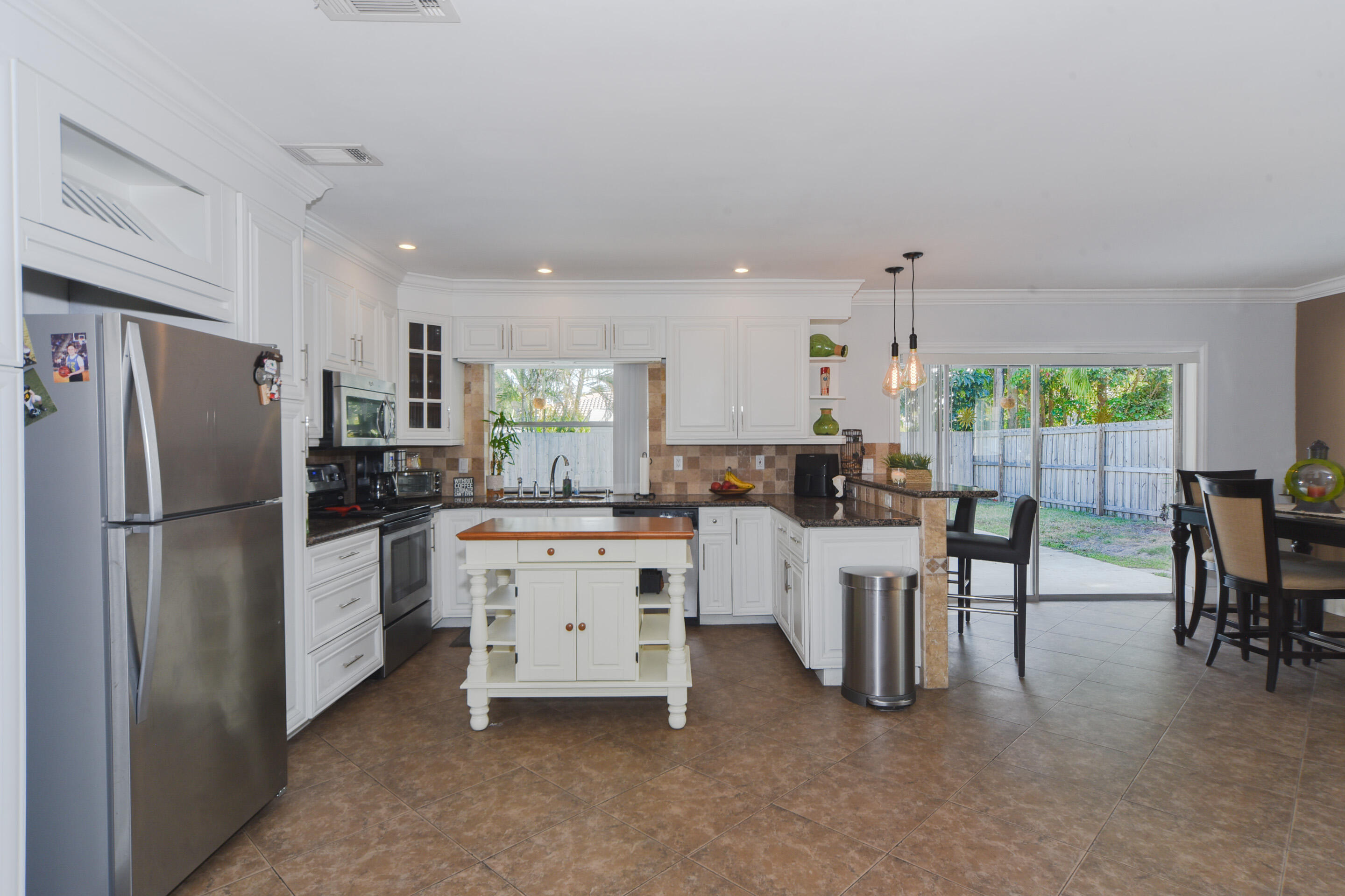 1298 Southwest 13th Street Boca Raton, FL 33486 - Photo 14 of 28 15 Kitchen