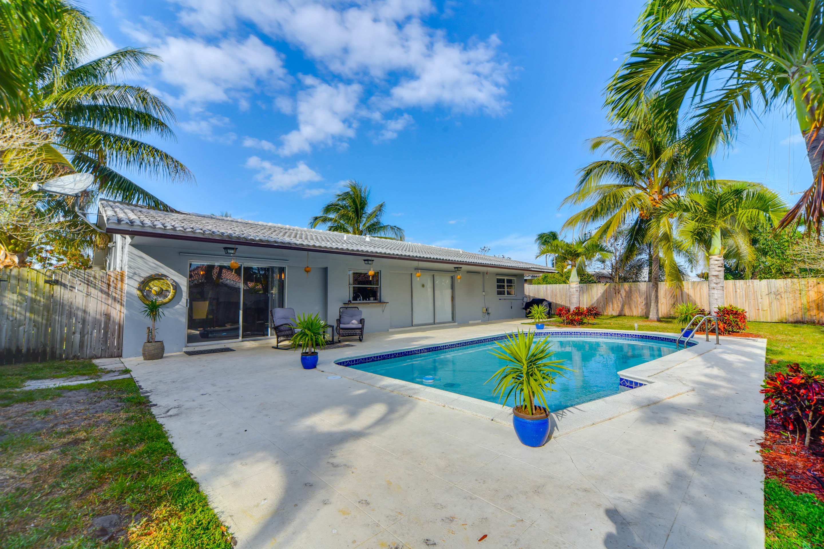 1298 Southwest 13th Street Boca Raton, FL 33486 - Photo 21 of 28 22 Pool