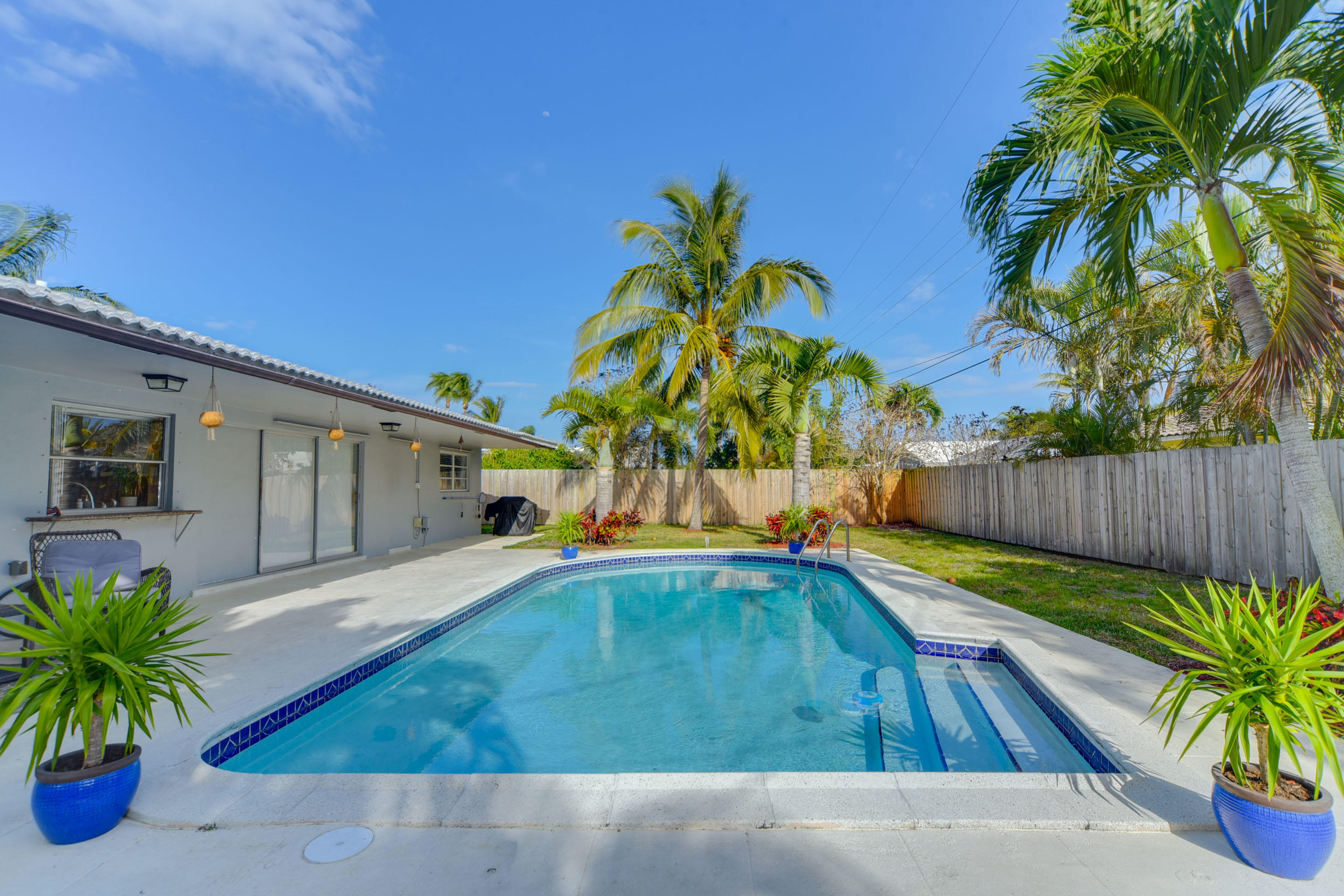 1298 Southwest 13th Street Boca Raton, FL 33486 - Photo 23 of 28 24 Pool