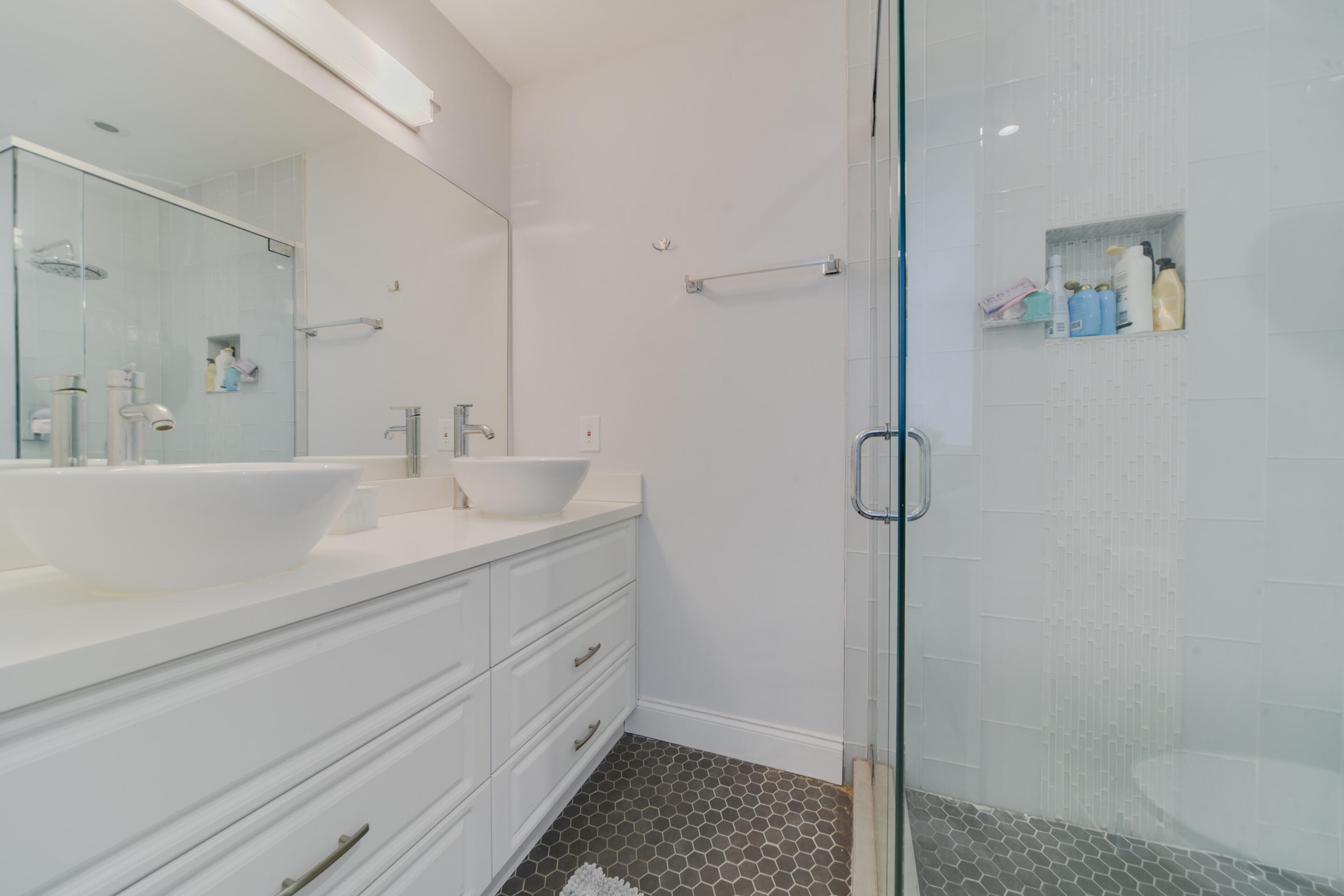 1298 Southwest 13th Street Boca Raton, FL 33486 - Photo 4 of 28 04 Master Bth