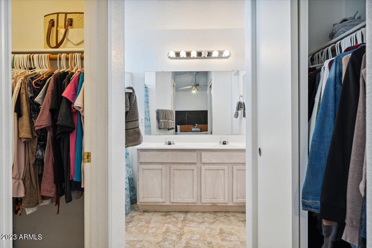 8724 West Coronado Road Phoenix, AZ 85037 - Photo 15 of 22 04-DSC03801