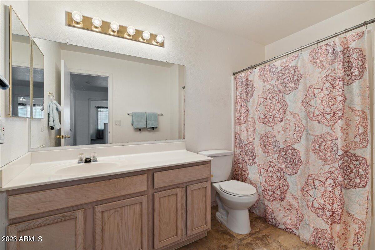 8724 West Coronado Road Phoenix, AZ 85037 - Photo 19 of 22 08-DSC03816