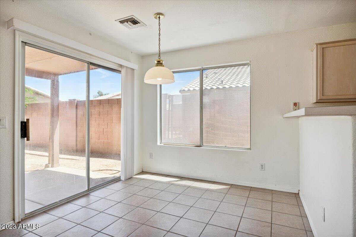 8724 West Coronado Road Phoenix, AZ 85037 - Photo 9 of 22 24-DSC03864