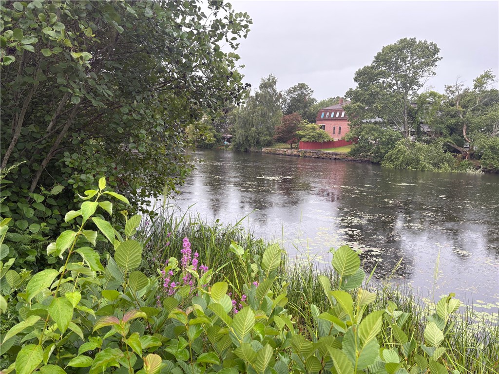 27 Matteson Street Coventry, RI 02816 - Photo 3 of 19