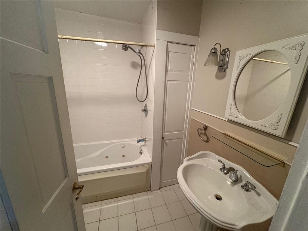 27 Matteson Street Coventry, RI 02816 - Photo 7 of 19