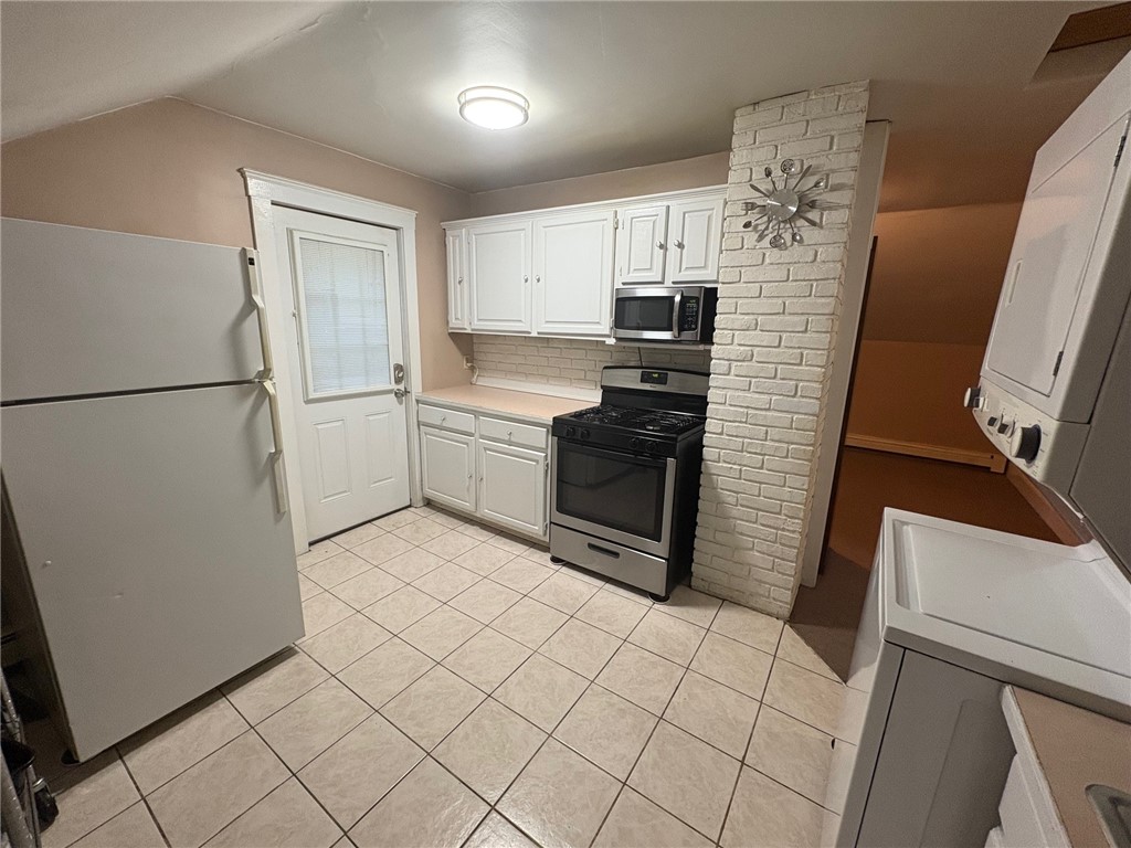 27 Matteson Street Coventry, RI 02816 - Photo 10 of 19