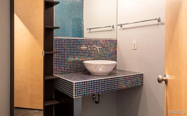 $1,800 | 2401 South 12th Street, Unit 203, St. Louis, MO 63104