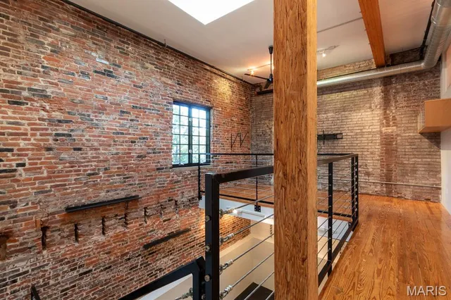 $1,800 | 2401 South 12th Street, Unit 203, St. Louis, MO 63104