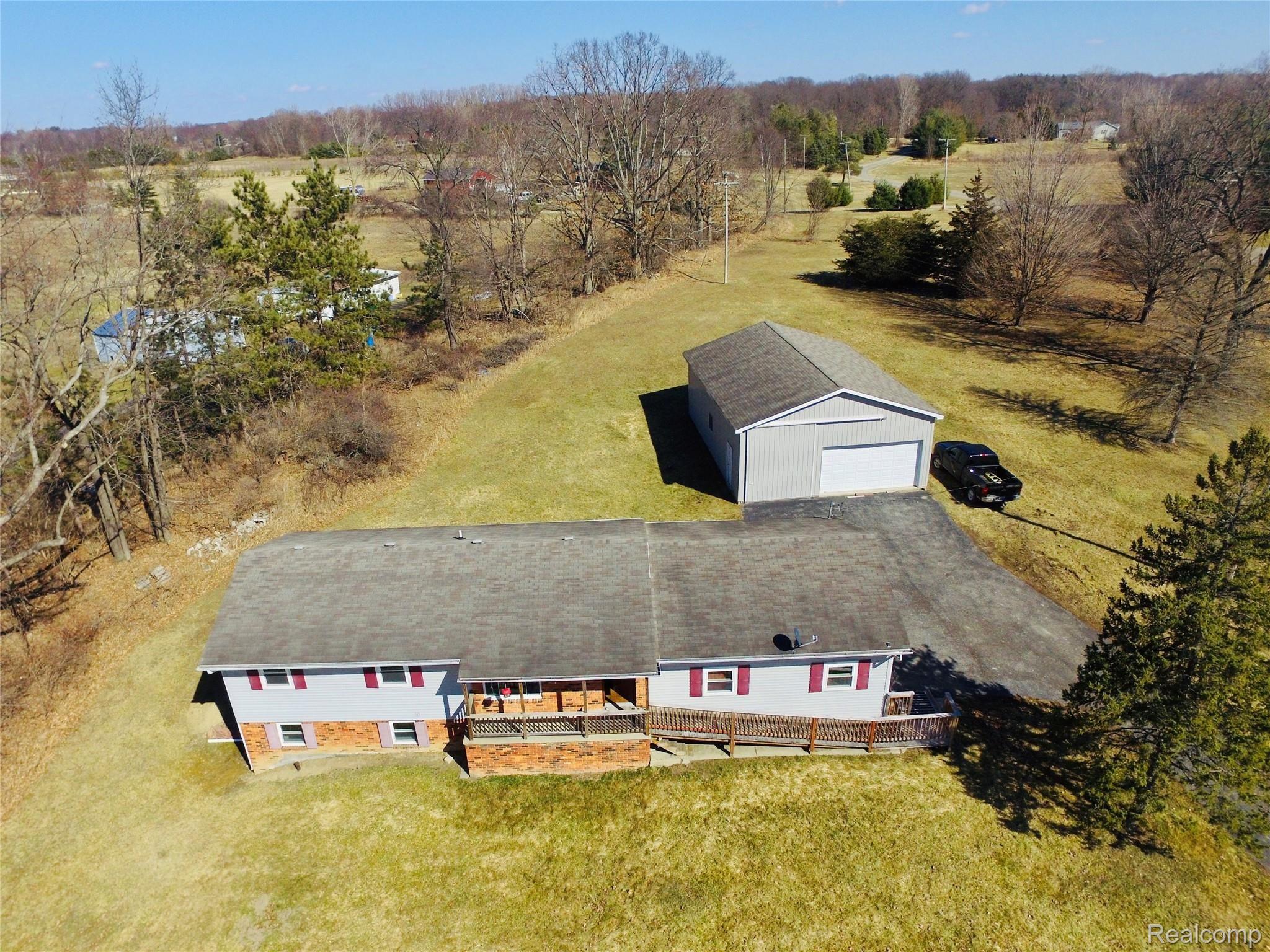 2972 Byron Road Howell, MI 48855 - Photo 2 of 30 5780347E-5E5E-4641-9163-B2B48D66153F.jpeg