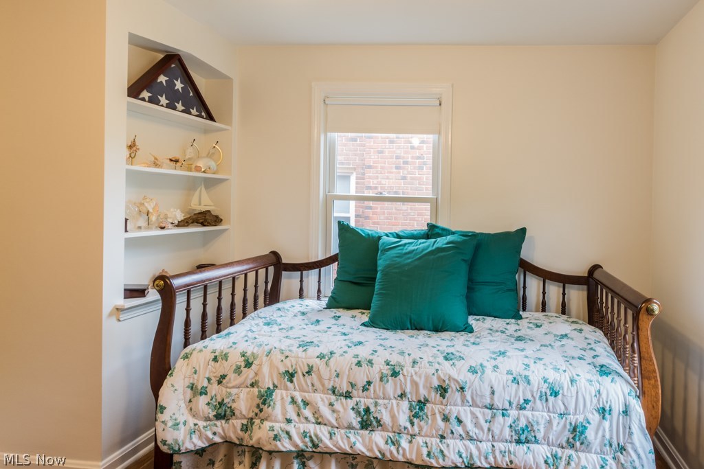 2374 Charney Road Cleveland, OH 44118 - Photo 21 of 29 Gallery Image 21
