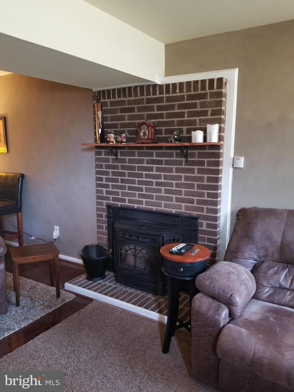 701 Dill Road Severna Park, MD 21146 - Photo 8 of 23 Living Room