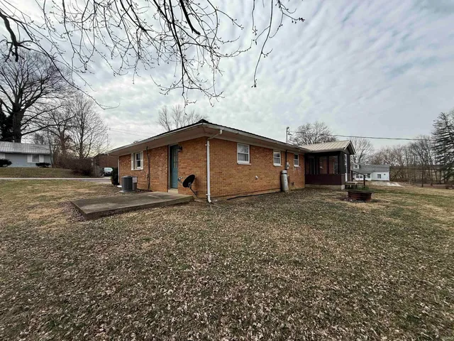 $169,900 | 103 East Porter Street, Winslow, IN 47598
