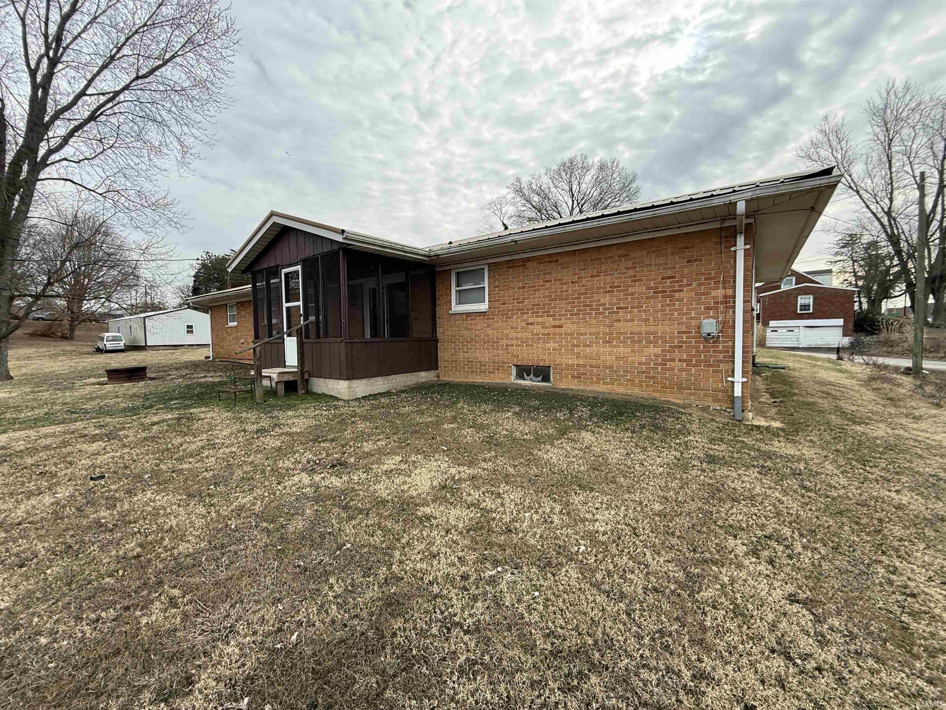 103 East Porter Street Winslow, IN 47598 - Photo 5 of 32