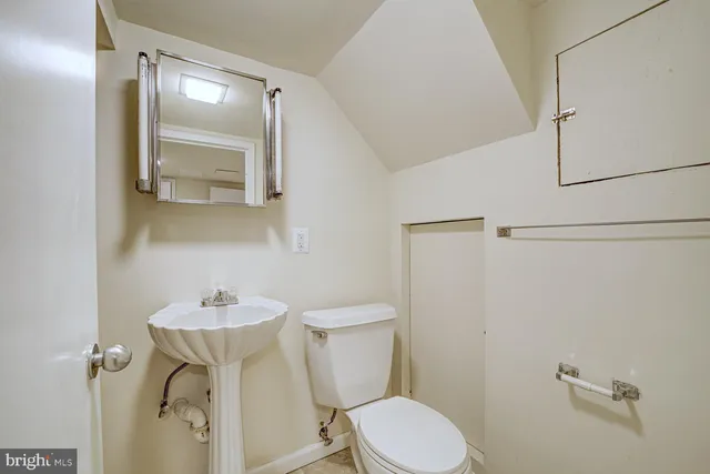 a house view with a outdoor space