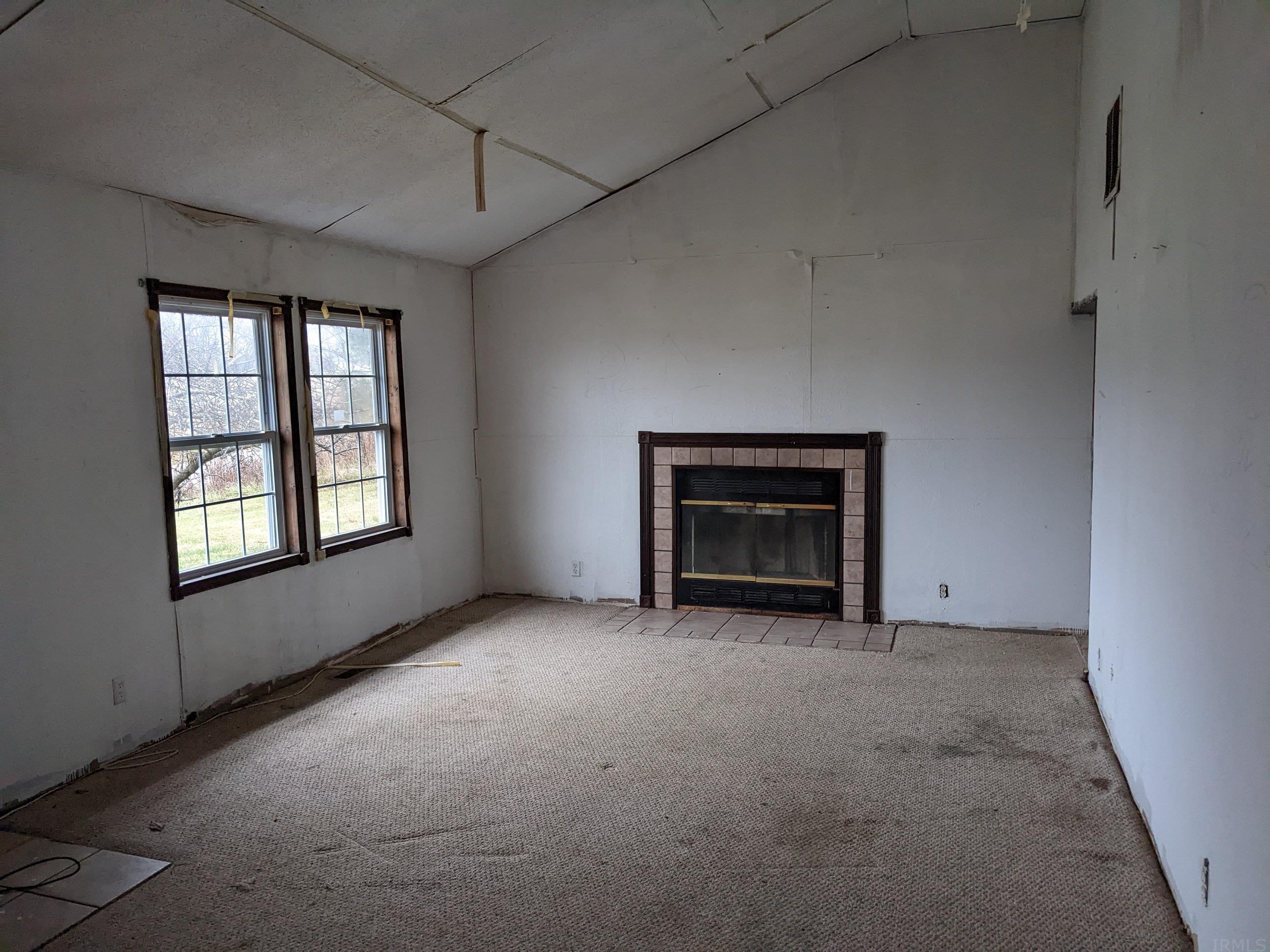 3750 East Tulip Road Bloomfield, IN 47424 - Photo 4 of 12