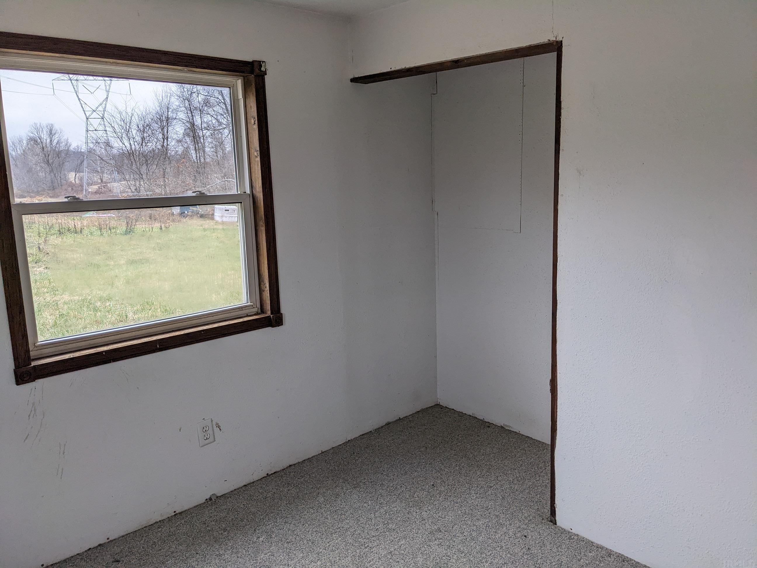 3750 East Tulip Road Bloomfield, IN 47424 - Photo 8 of 12