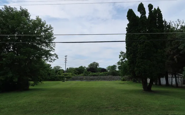 $55,000 | 1800 12th Avenue, Somers, WI 53140