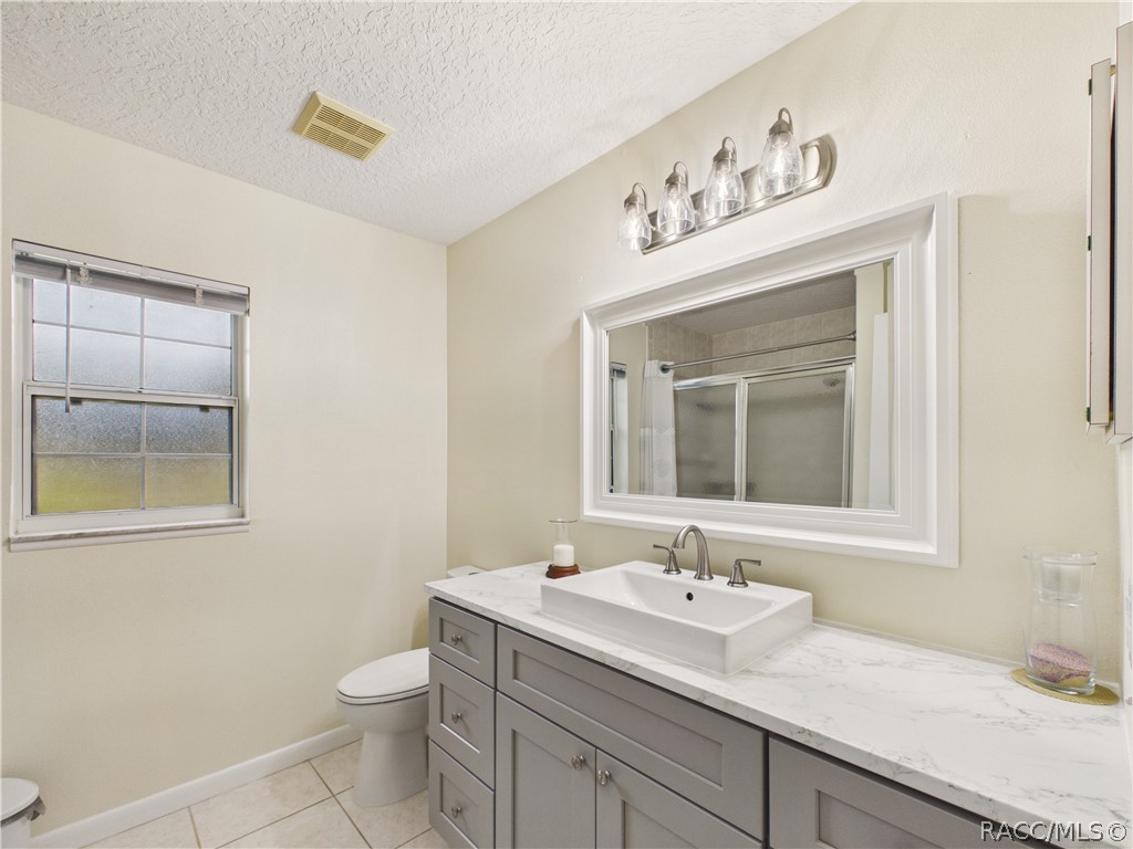 10274 North Rousseau Drive Dunnellon, FL 34433 - Photo 33 of 72 Bath