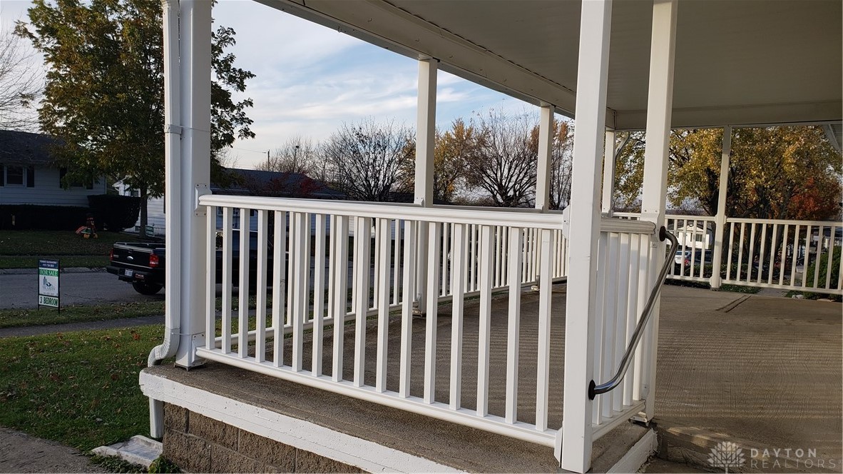 848 Wake Forest Road Riverside, OH 45431 - Photo 3 of 18