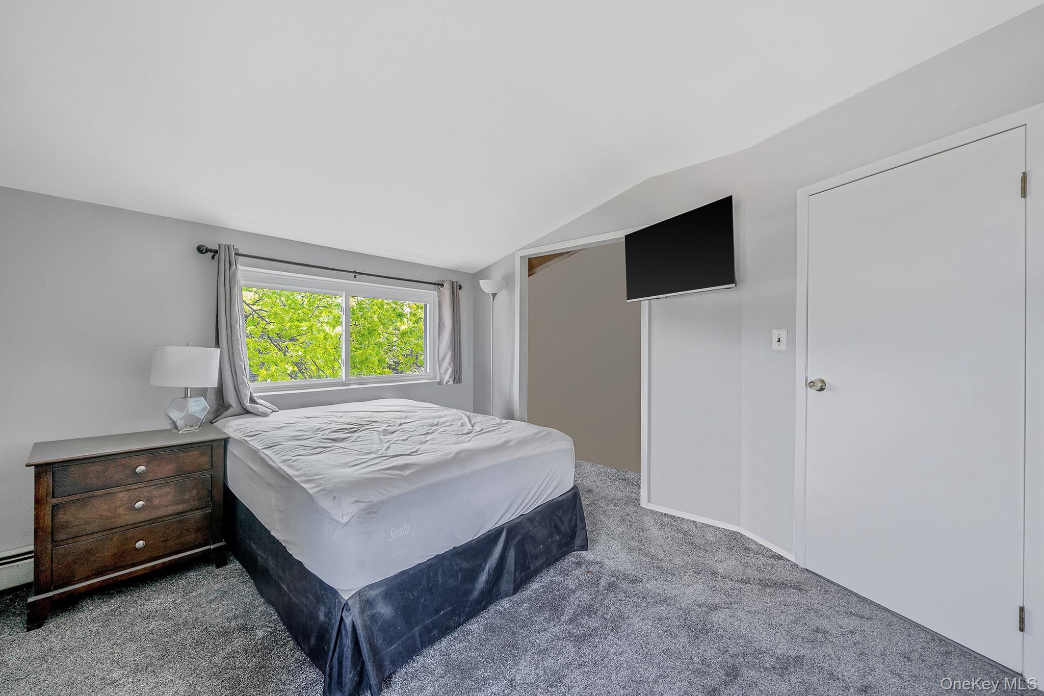 48 Hollyhock Road Levittown, NY 11756 - Photo 20 of 22