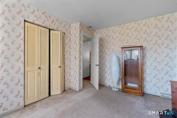 $299,000 | 113 Shagbark Drive, Unit 113, Derby, CT 06418