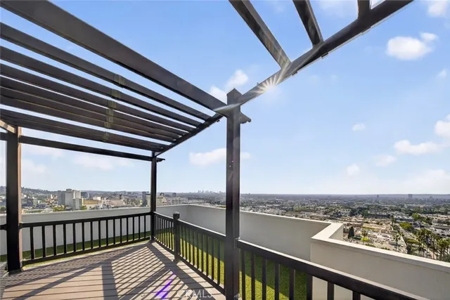 $4,750 | 7250 Franklin Avenue, Los Angeles, CA 90046