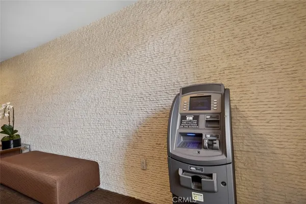 $3,950 | 7250 Franklin Avenue, Unit 409, Los Angeles, CA 90046