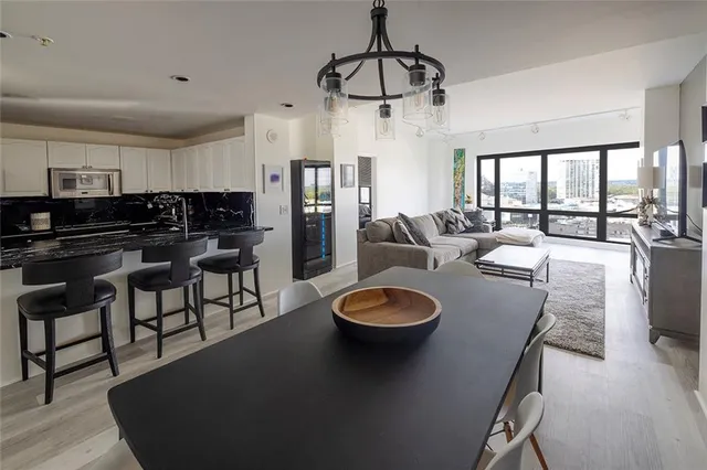 $329,000 | 3475 Oak Valley Road Northeast, Unit 1405, Atlanta, GA 30326