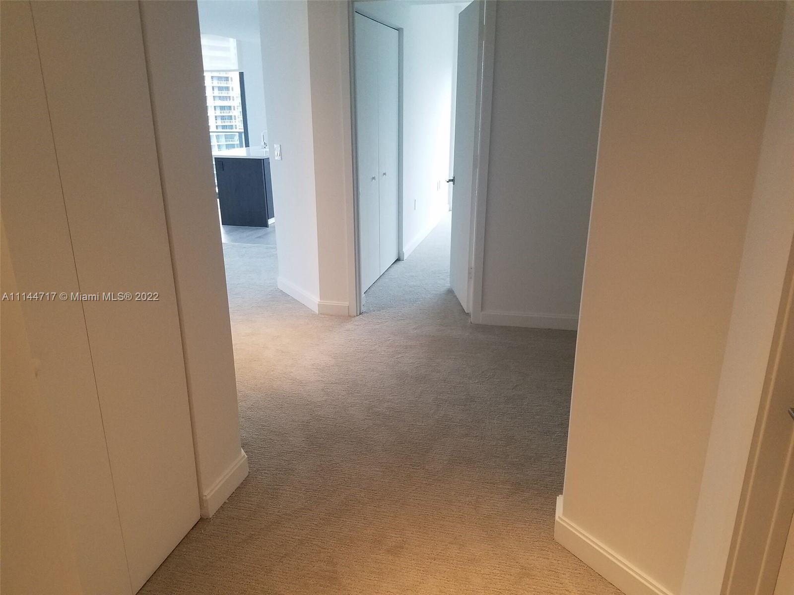 45 Southwest 9th Street, Unit 3103 Miami, FL 33130 - Photo 14 of 23 a view of a small space