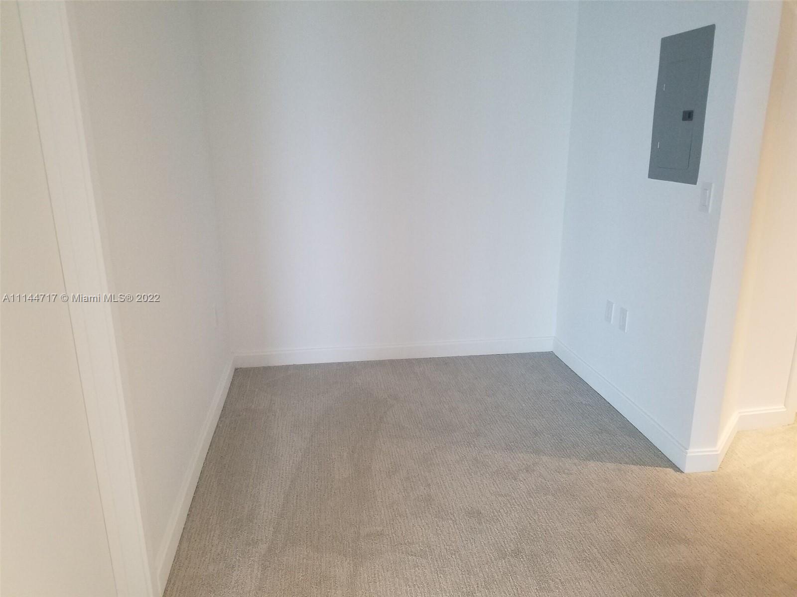 45 Southwest 9th Street, Unit 3103 Miami, FL 33130 - Photo 19 of 23 a view of a small space